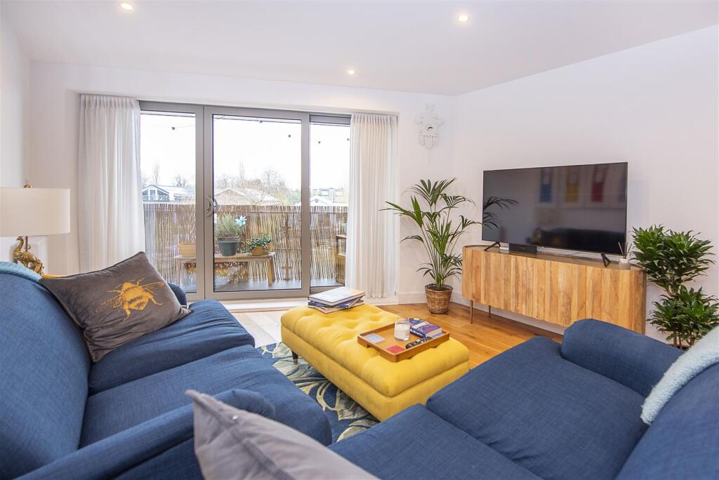 5-taggs-house-42-summer-road-0001 (15).jpg