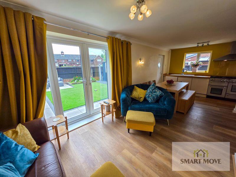 Open Plan Family Room &amp; Kitchen