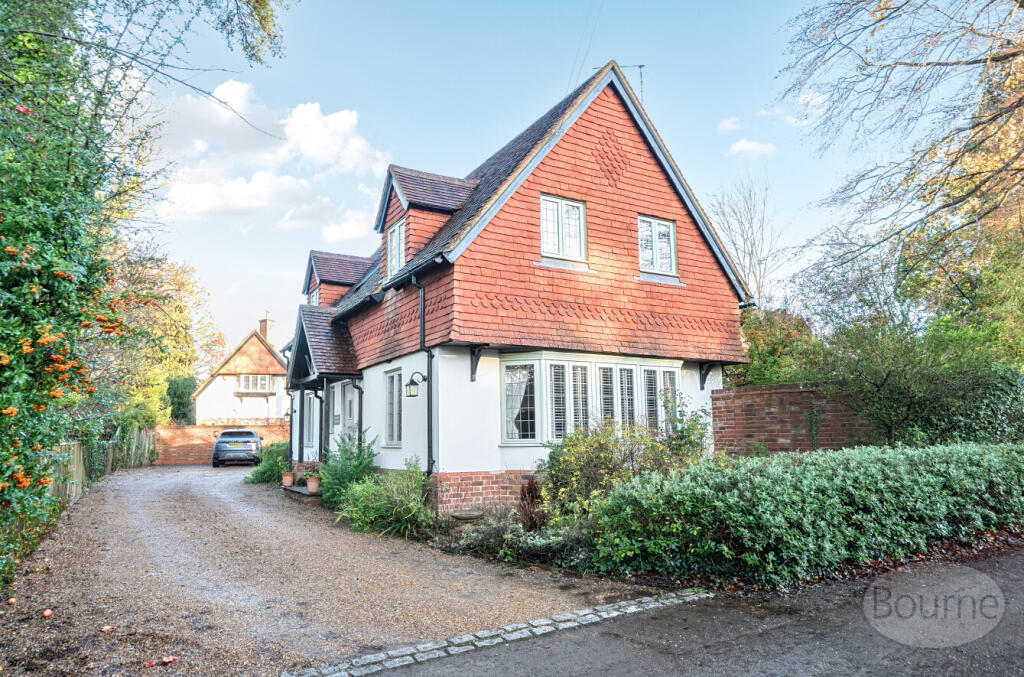 Old Manor Lane, Chilworth, Guildford, Surrey, GU4