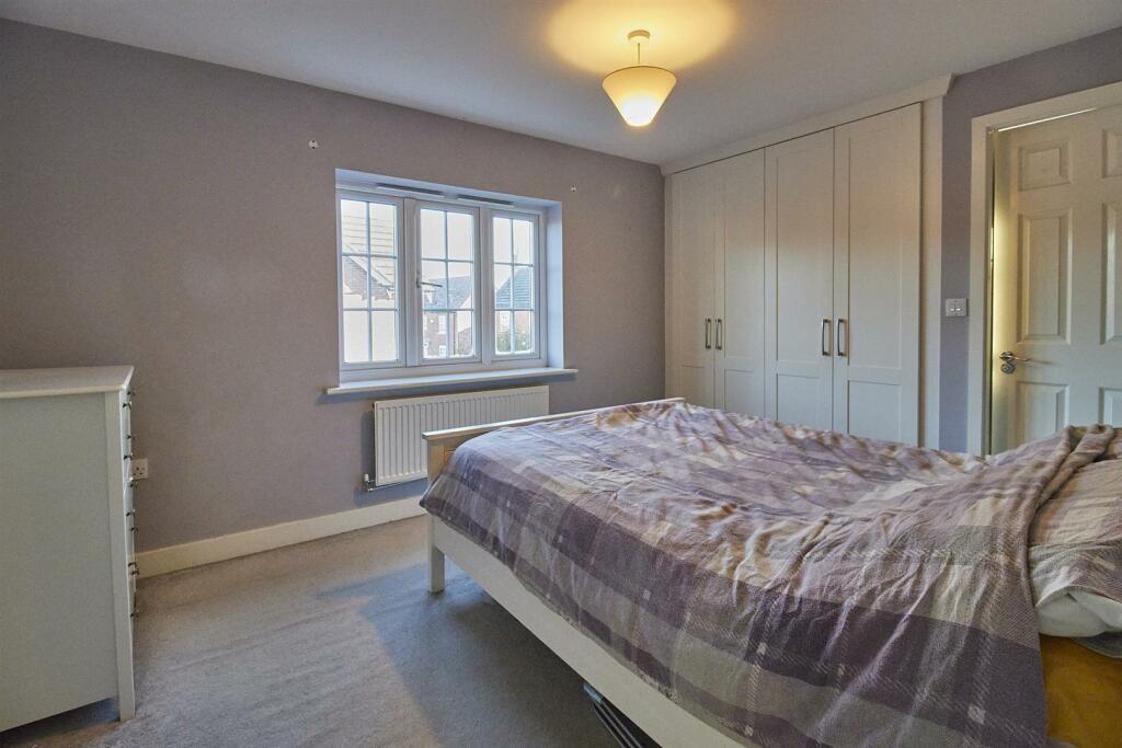 Bed 1.jpg