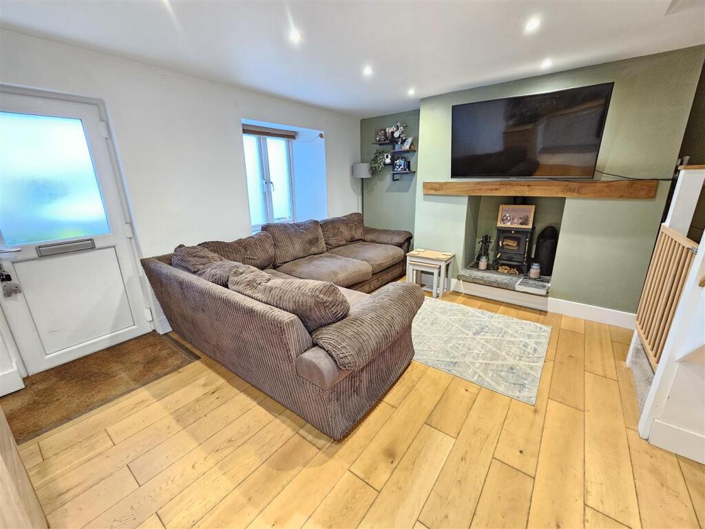 Lounge area.jpg