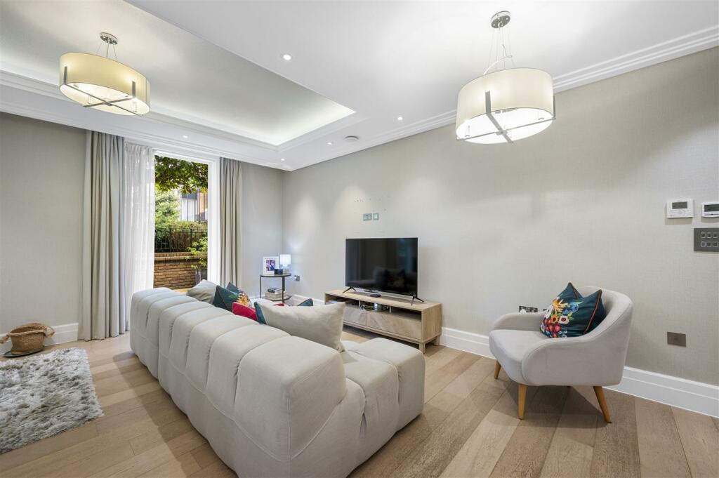 Flat 2, Theodore Lodge,8.JPG