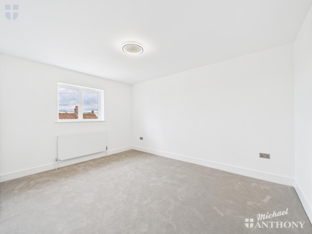 CAM02773G0-PR0338-STILL013