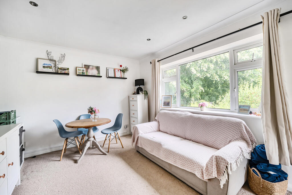 1317332-6-686ec85...