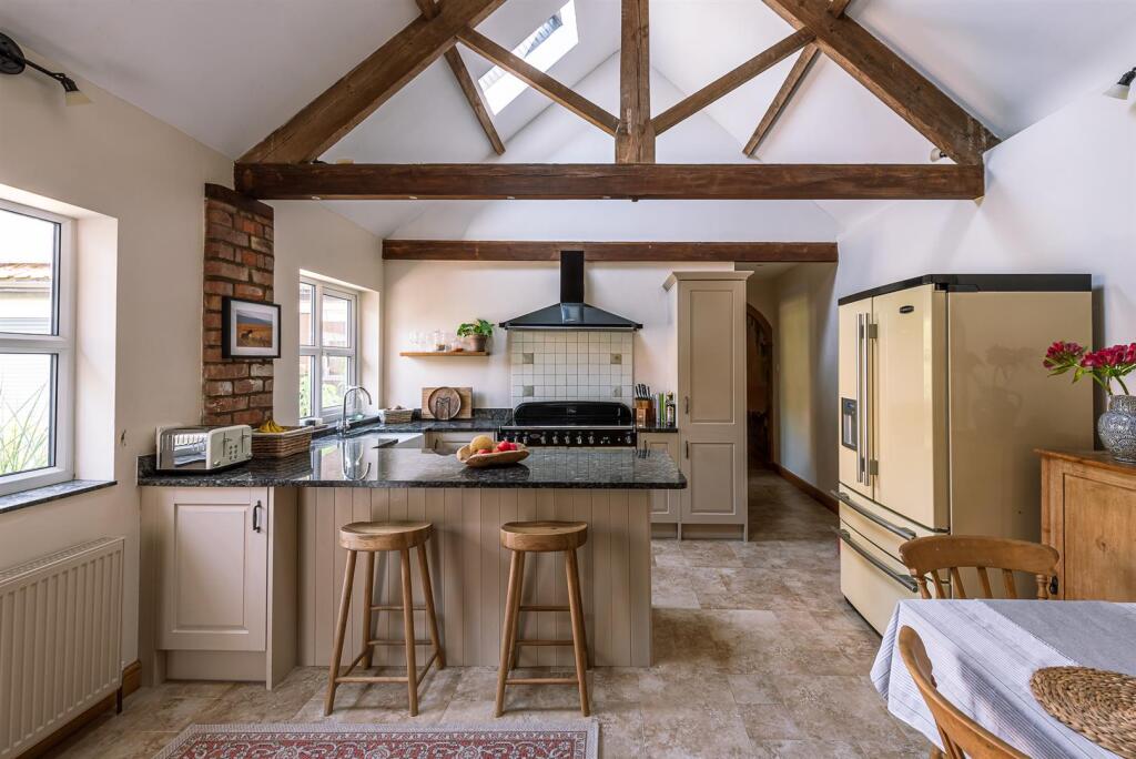 Barn hse.jpg
