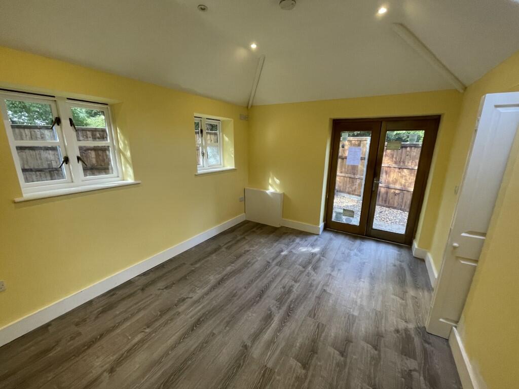 11  Medium  T202510291555.jpg