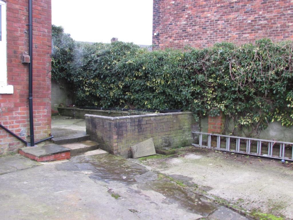 OldRd25gdn1.JPG
