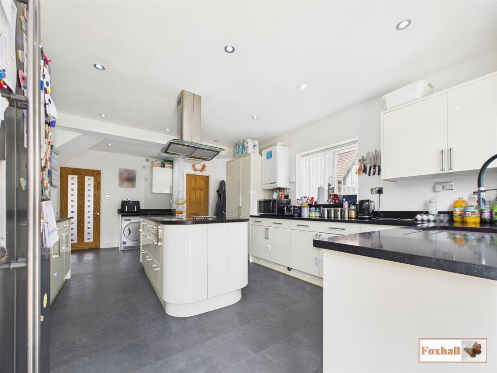 Kitchen  / Breakfast Room