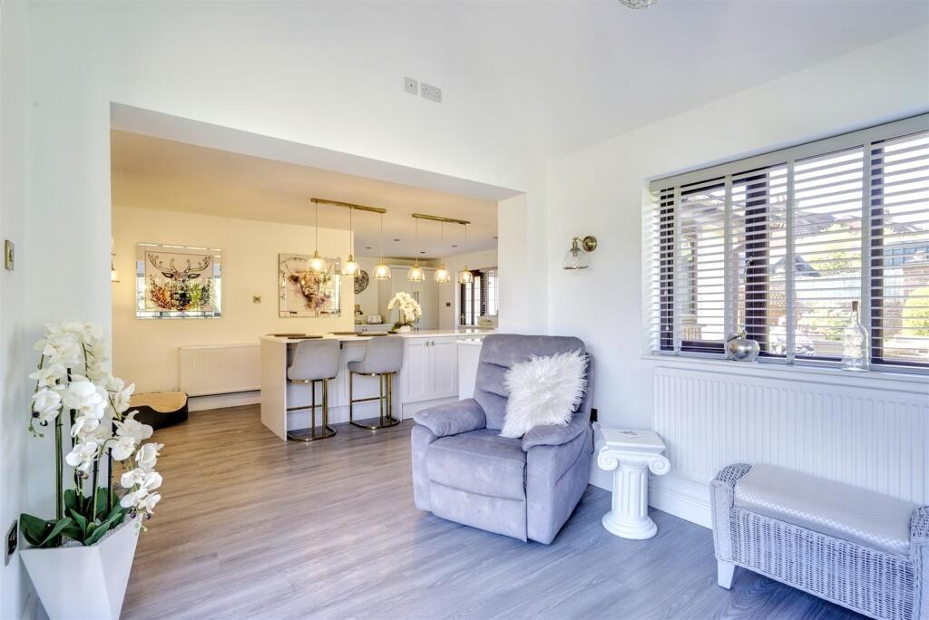 Sitting Area 1_2.jpeg