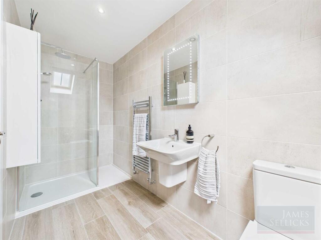 Ensuite