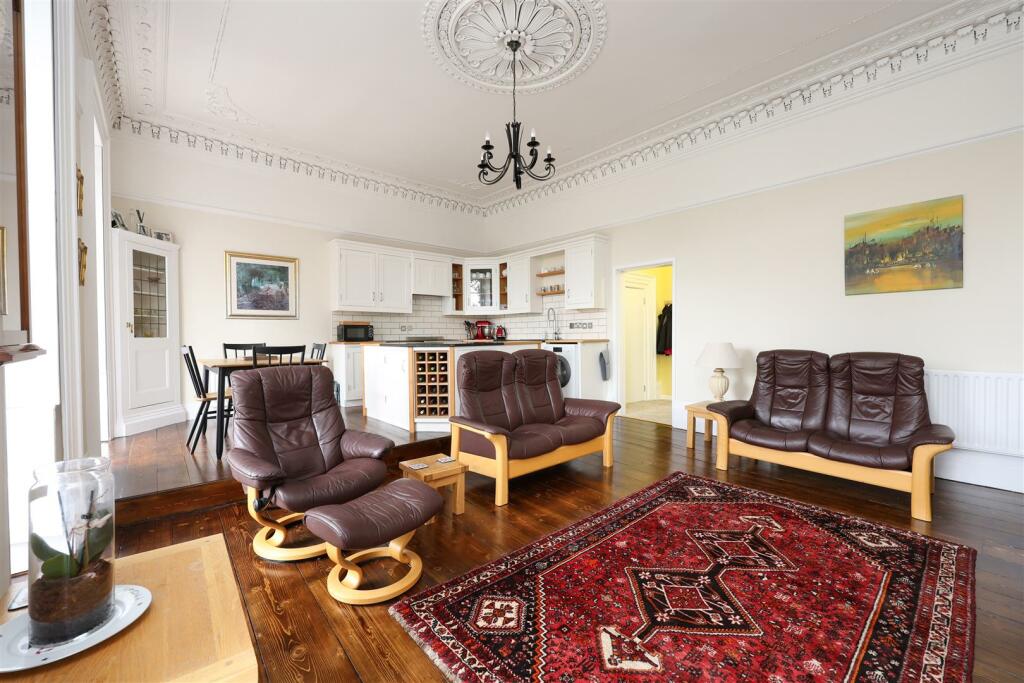 FFF 9 Charlotte St 17.JPG