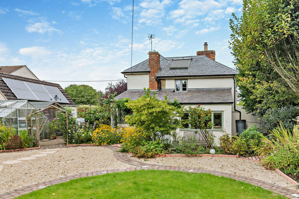 8619757-exterior0...