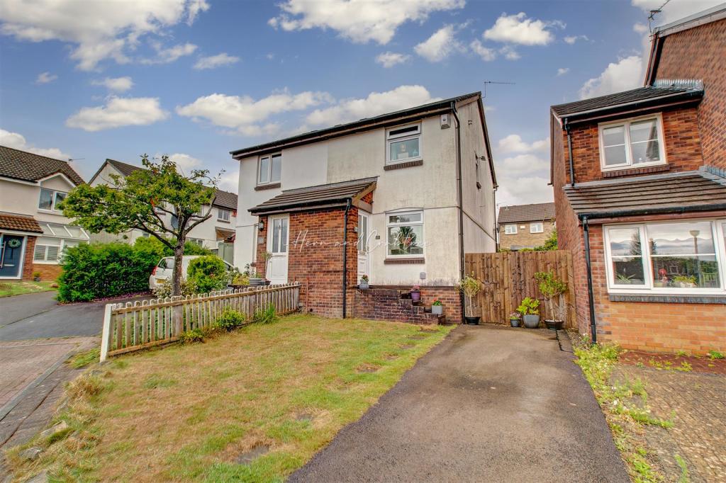 Astoria Close, Thornhill, HernCrabtree (16).jpg