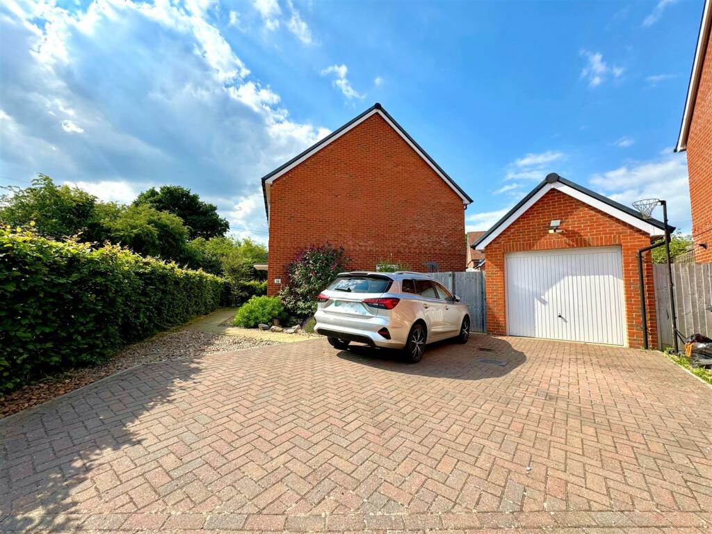 garage &amp; driveway.jpg
