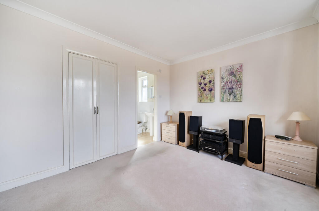 1349721-12-68c2dd...