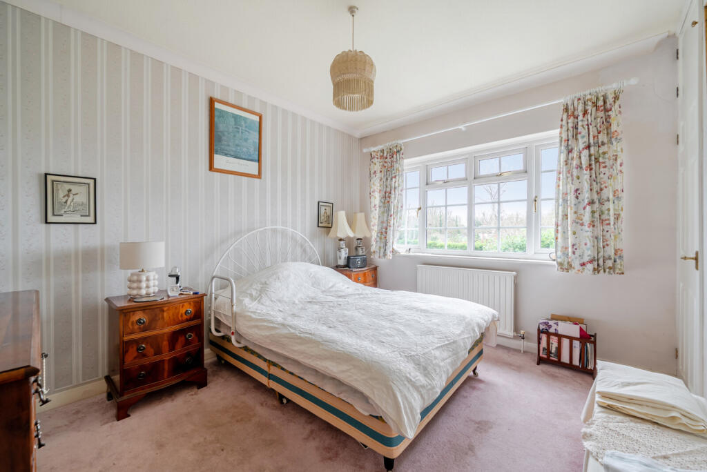 1388176-8-693bf0a...