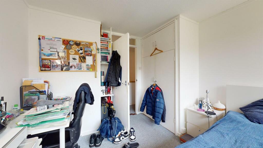 23BWbedroom7.jpg