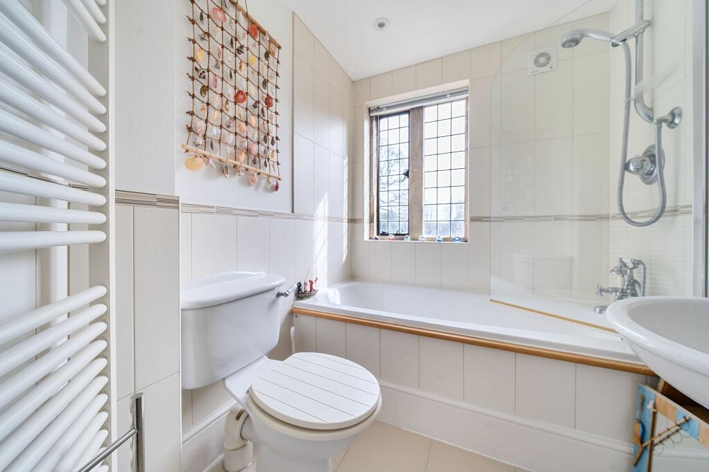En-Suite Bathroom