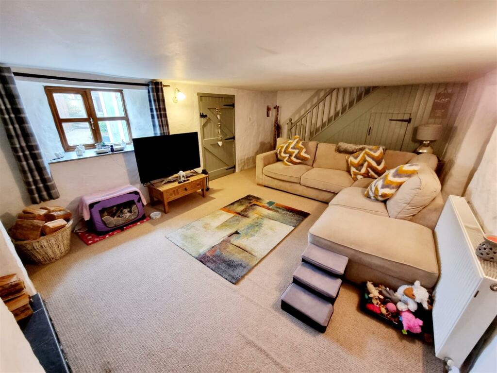 Sitting Room.jpg