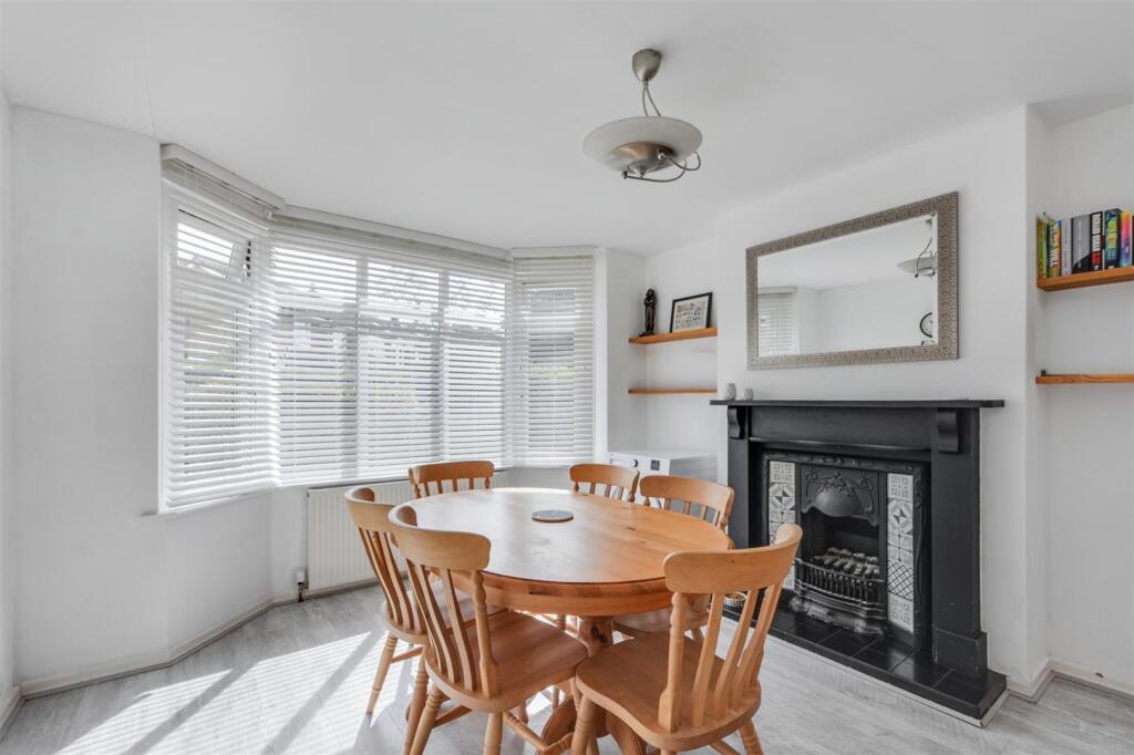 Dining Room_1.jpeg