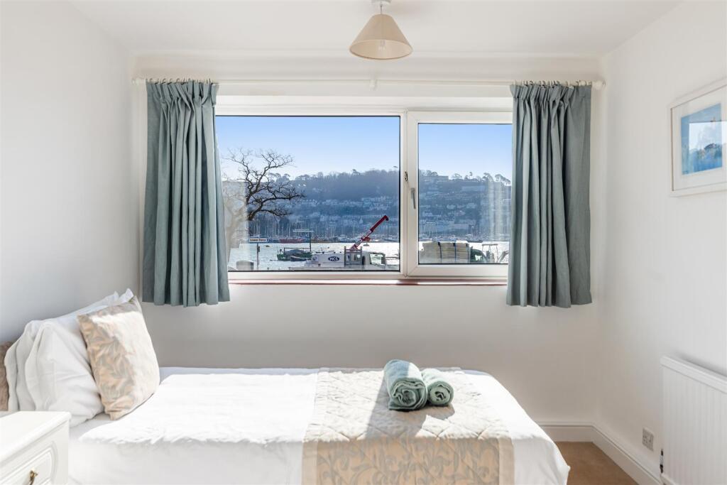 A10 - 4 Mayflower Court, Dartmouth, North Embankme