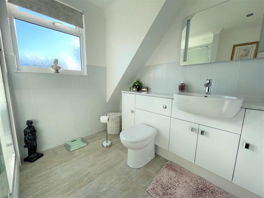 shower room 1.JPG