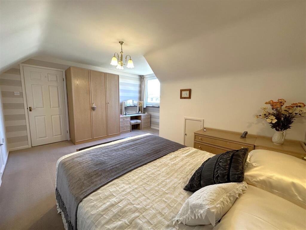 Bedroom One 865