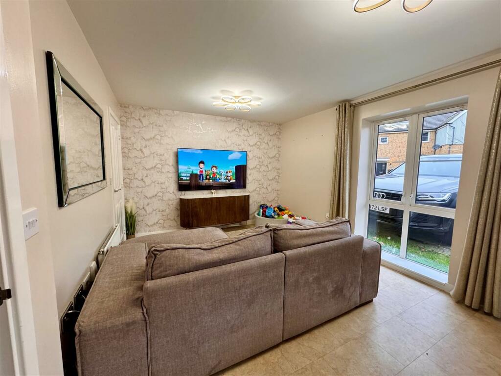 LivingRoom1.jpg