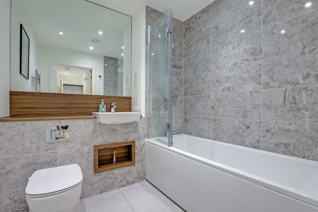 11-50feJHPropWorld - 15 Grosnevor Court - 31-mediu