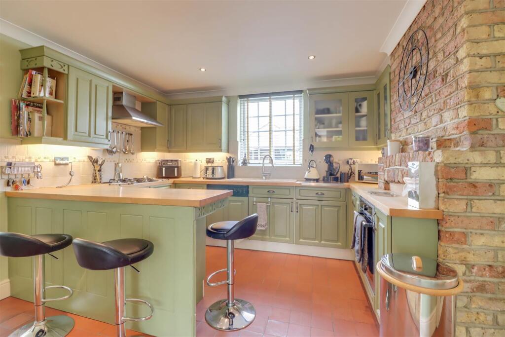 WESTHILL INSIDE-19.jpg