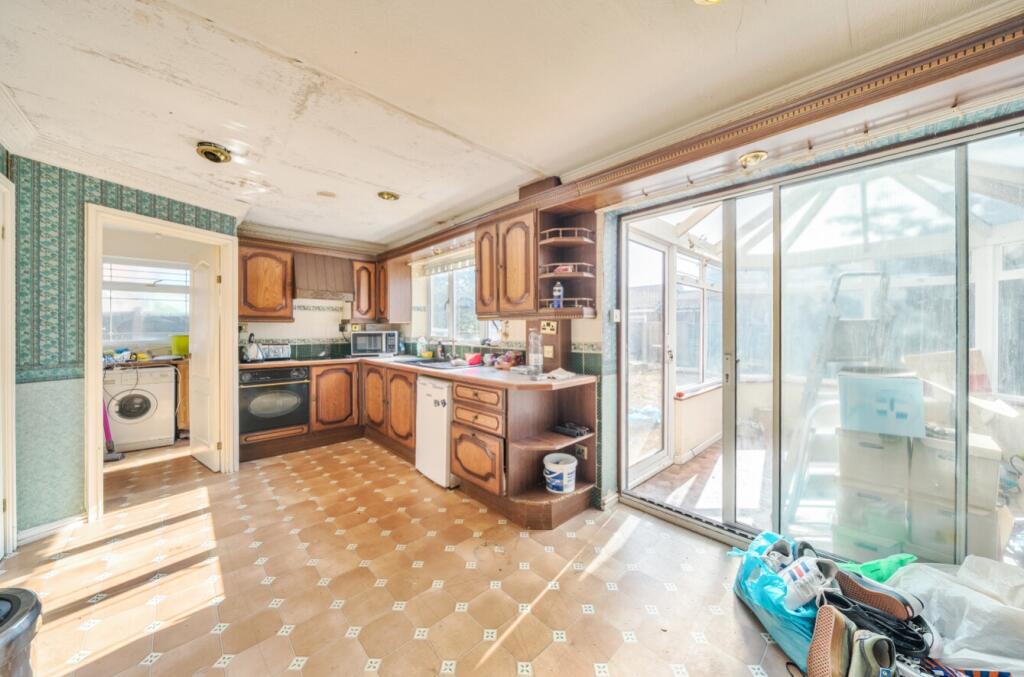 1333908-9-6899af9440bea