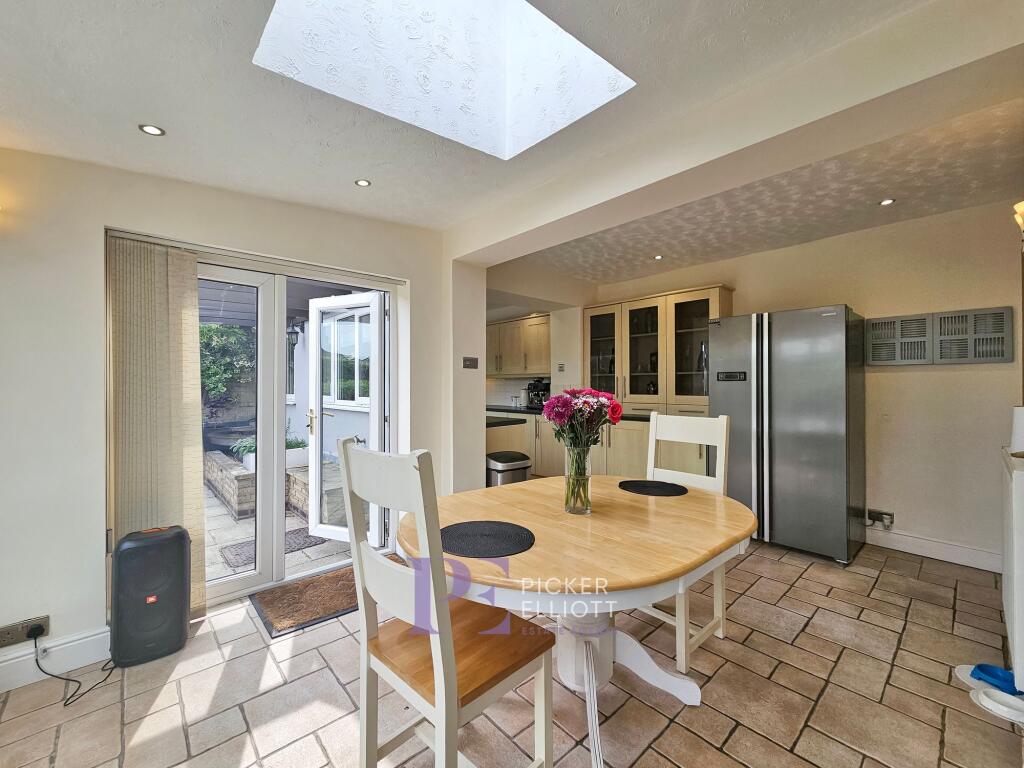 Living dining room