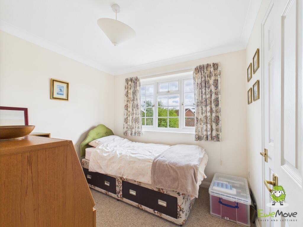 CAM03778G0-PR0261-STILL025