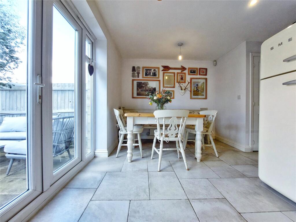 Spacious Dining Area