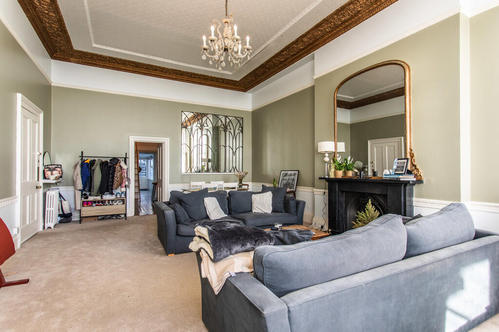 Sitting Room 4