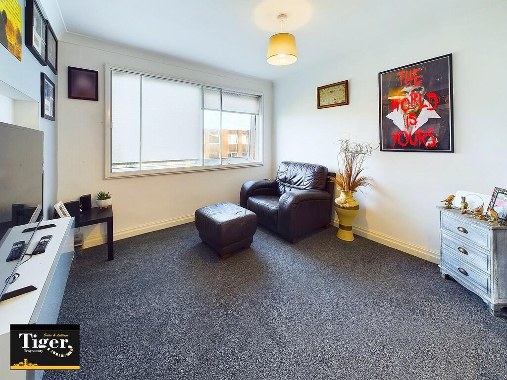 CAM02176G0-PR0357...