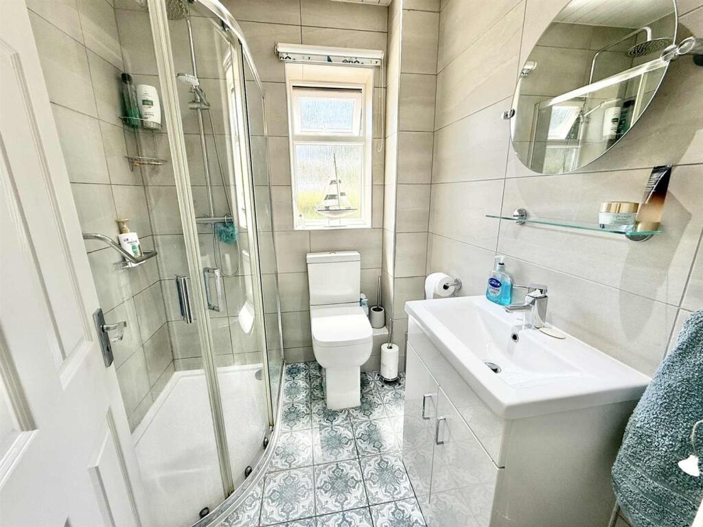 shower-room.jpg