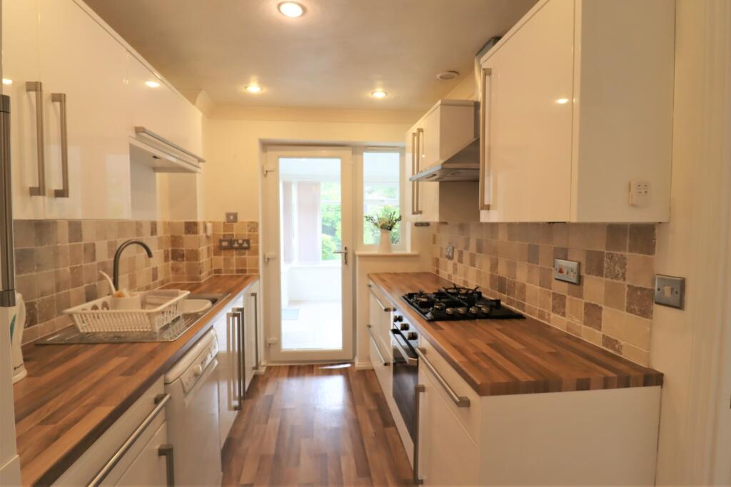 6 Bernstein kitchen