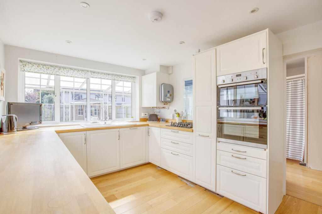 24 Elm Lane, SL8 5PG (LOW RES)-20