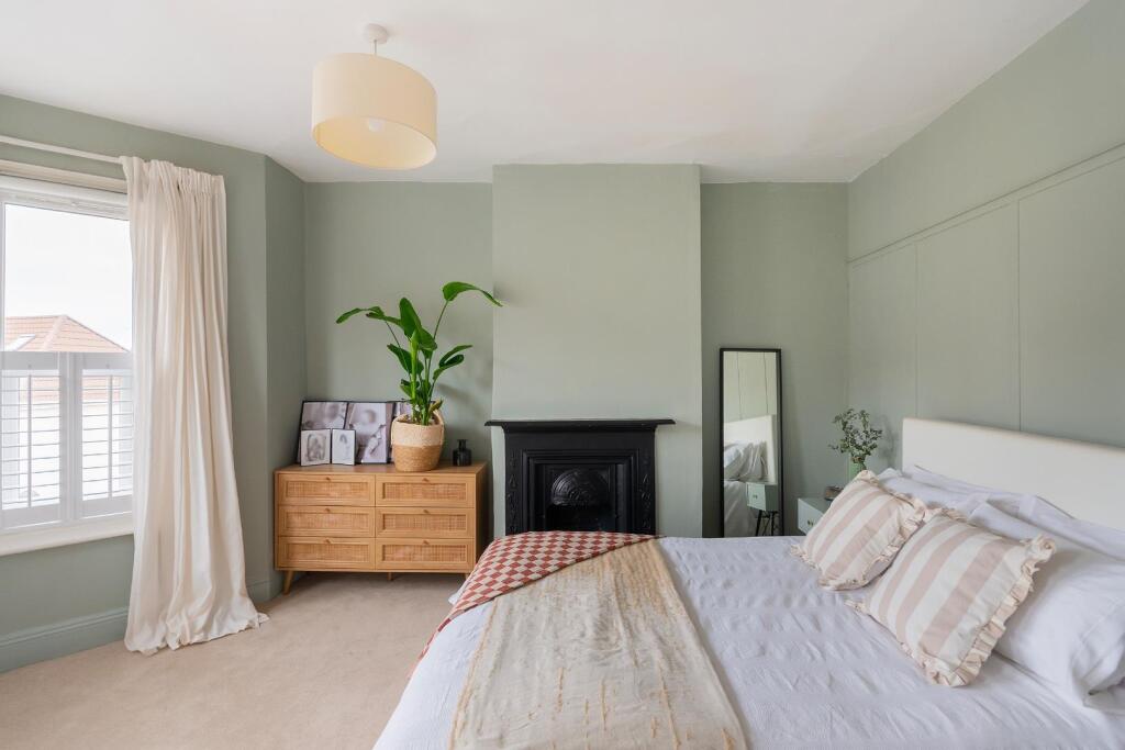 0C2RBN - Bedroom H.jpg