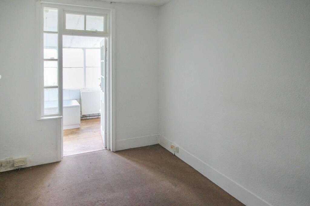 4 Aldborough Road, St. Leonards-on-Sea East Sussex    TN37 6SE