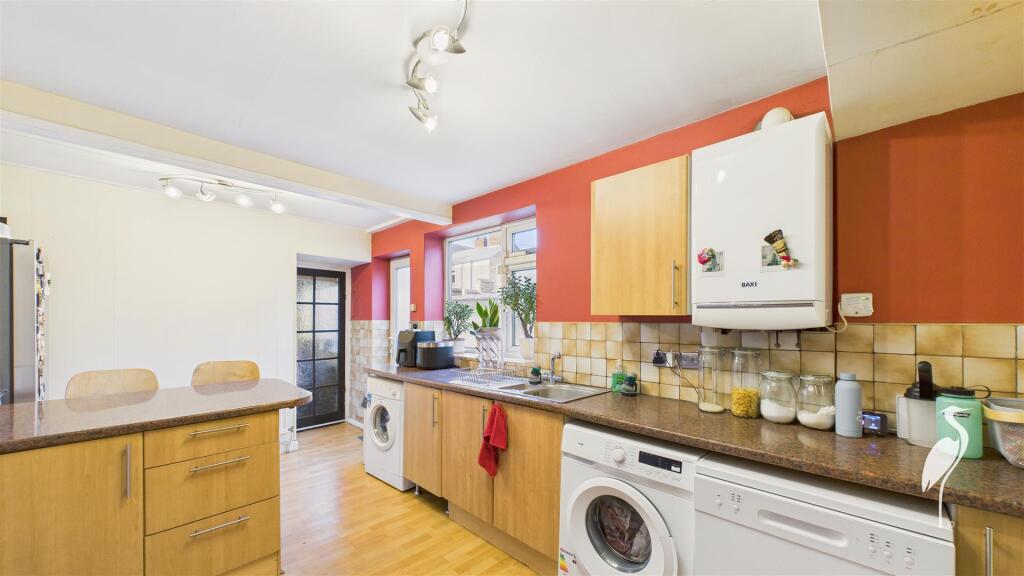 Breakfasting Kitchen