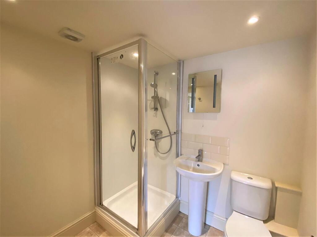 Shower Room.jpg