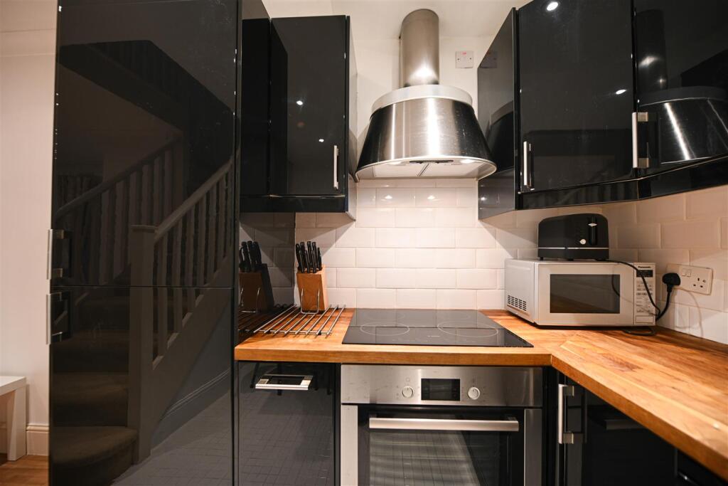 Kitchen      .jpg