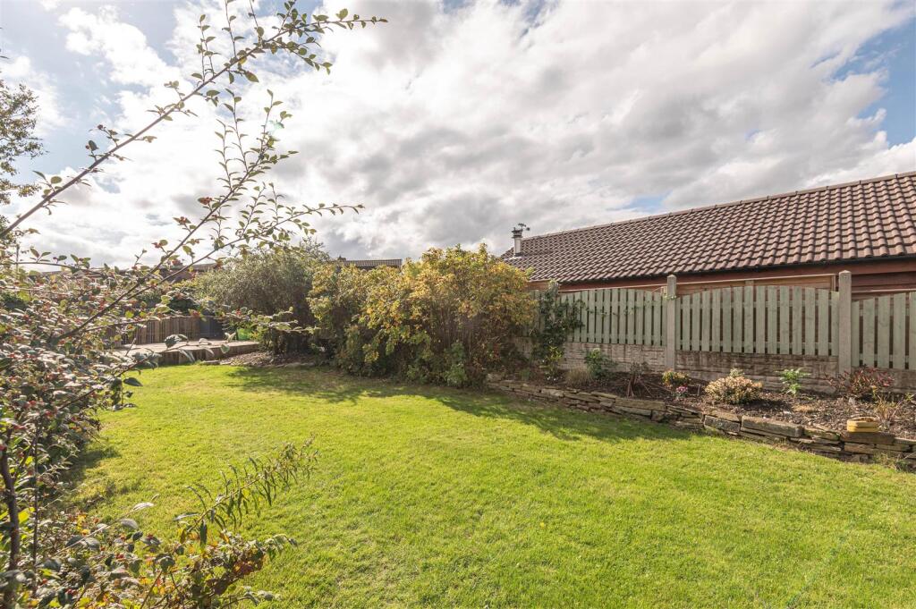 22 - 88 Smalewell Road LS28 8JH.jpg