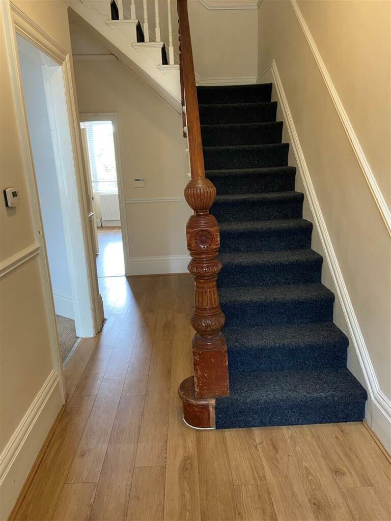 Hallway 1.JPG