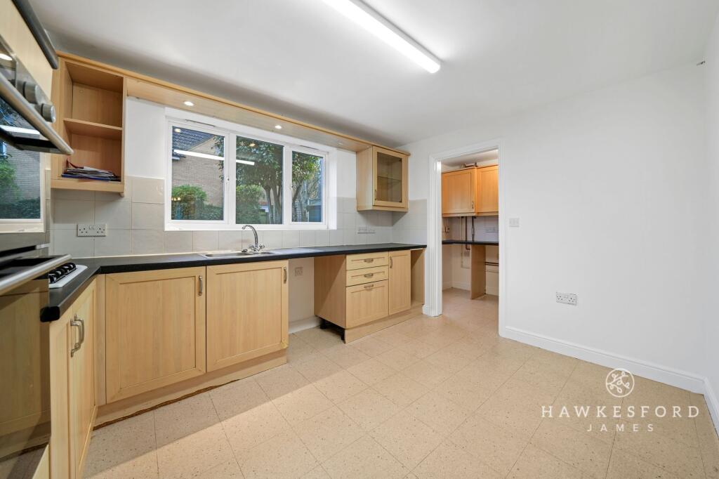 Lorimar Court, Sittingbourne -  Kitchen