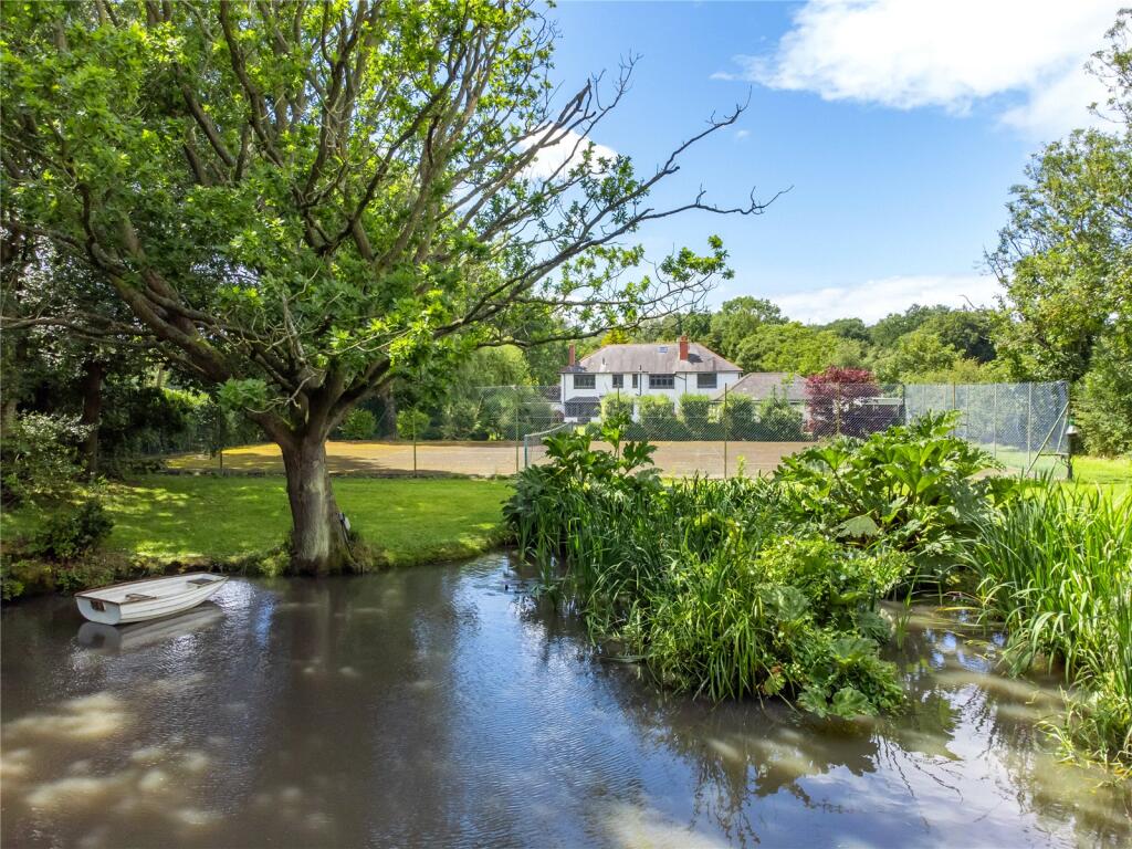 Lake &amp; Rear Garden