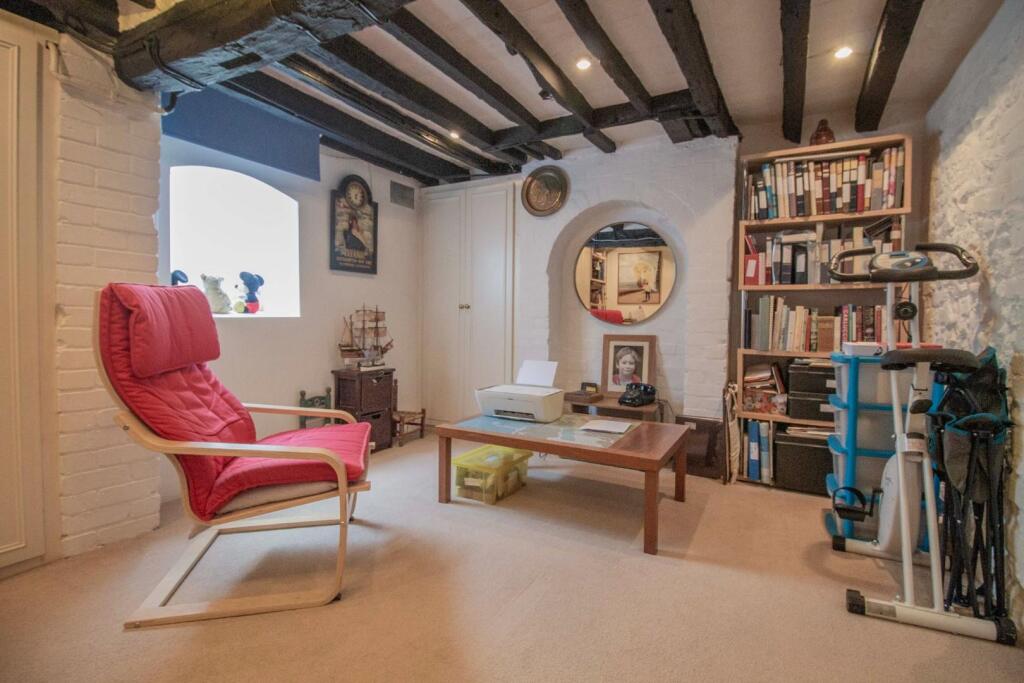 97 Northgate Street [Basement Bedroom Home Office]