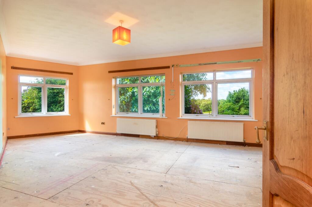 Principal bedroom